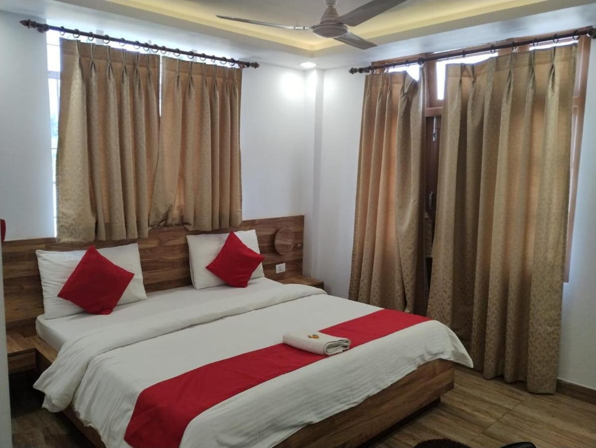 Castle Residency Hotel Shillong Exterior photo