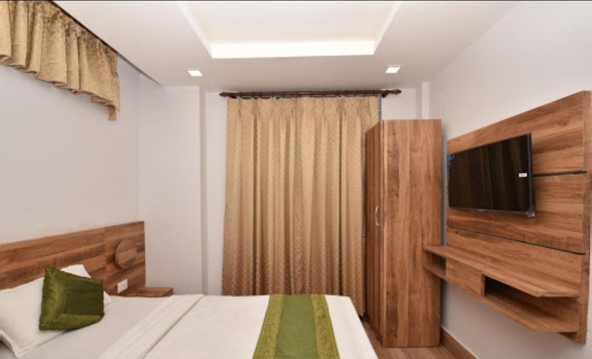 Castle Residency Hotel Shillong Exterior photo