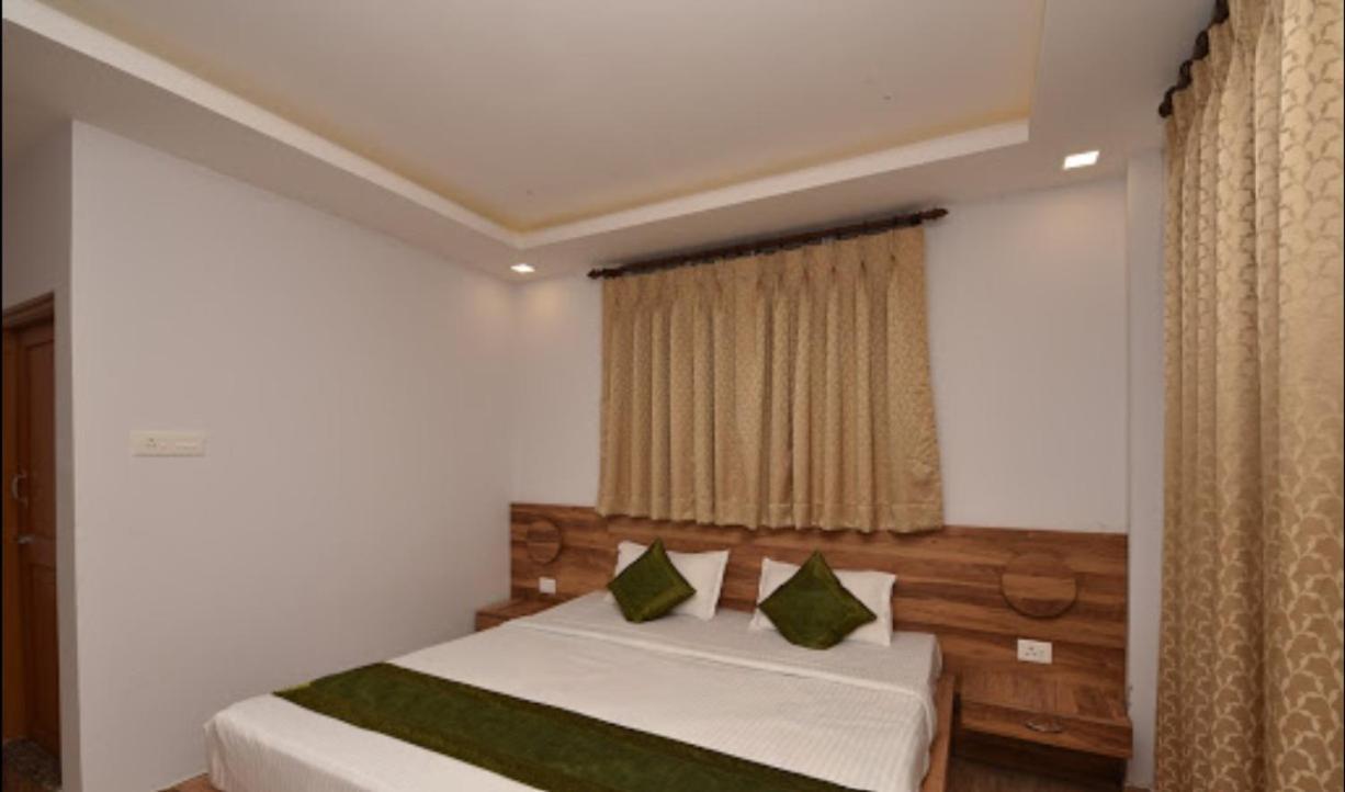 Castle Residency Hotel Shillong Exterior photo