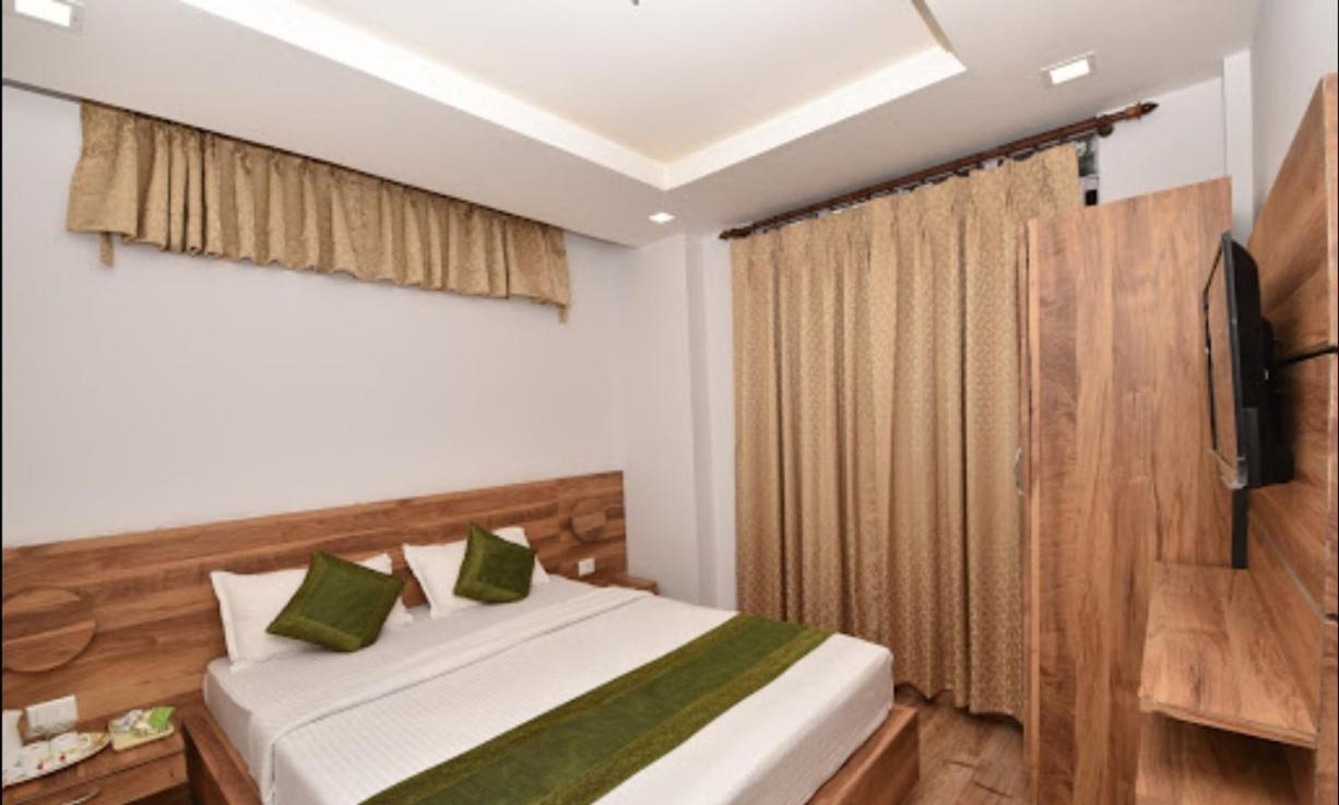Castle Residency Hotel Shillong Exterior photo